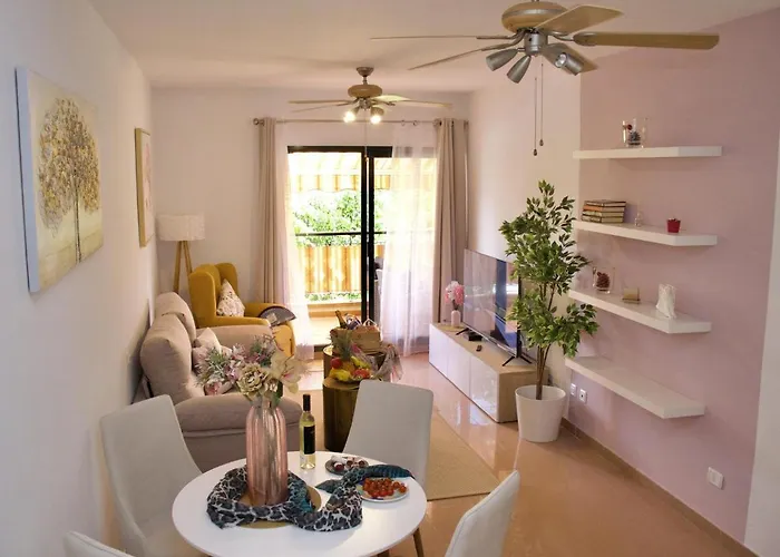 Duque Beachside Elegance * Адехе