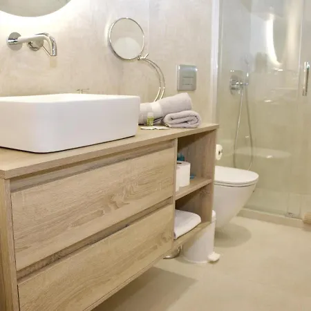 Duque Beachside Elegance Costa Adeje (Tenerife)