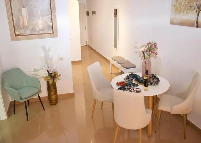 아파트 Duque Beachside Elegance *