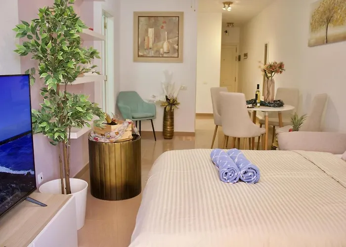 Apartment Duque Beachside Elegance